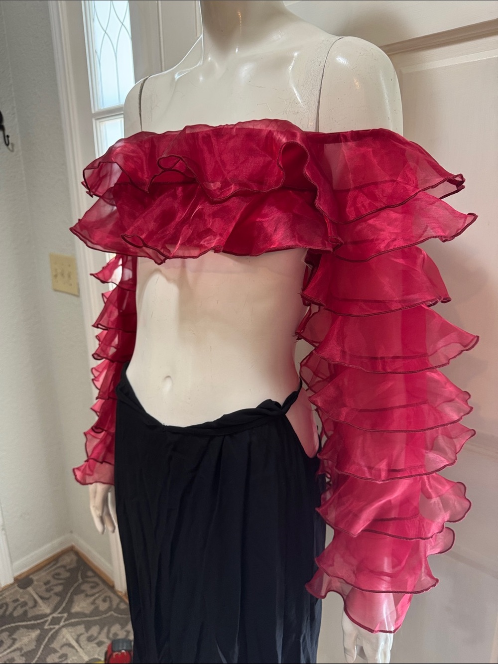 Anewsta Ruffled Off-Shoulder Crop Top in Fuchsia size small - Picture 4 of 13